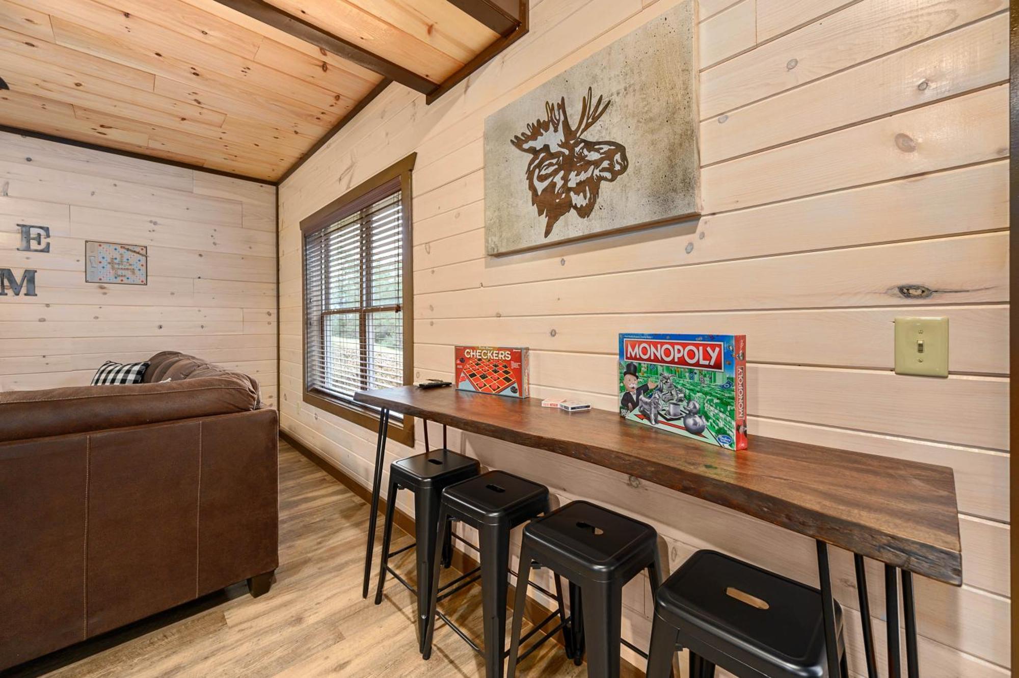 Luxury 3-Br Cabin Minutes From Parkway With Game Room And Hot Tub Pigeon Forge Zewnętrze zdjęcie